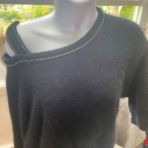 Back angora sweater